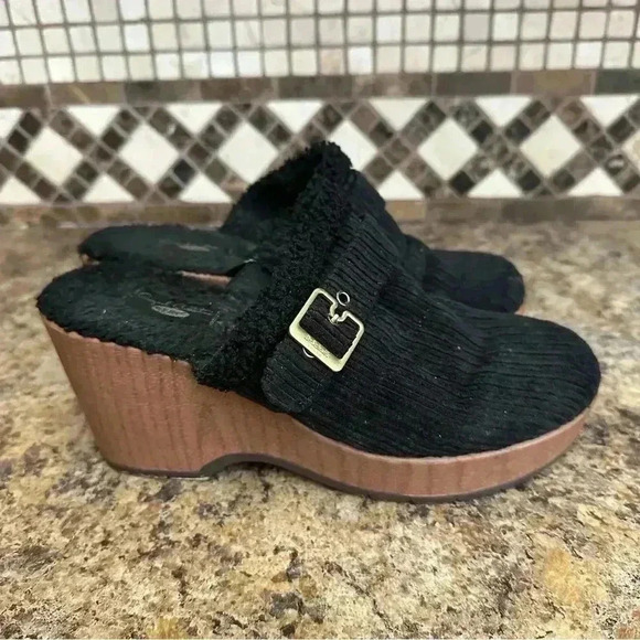 Dr Scholl's Ladies Black Slip-On Mules Pixie Clogs size  7 M Gold Buckle - Picture 4 of 9